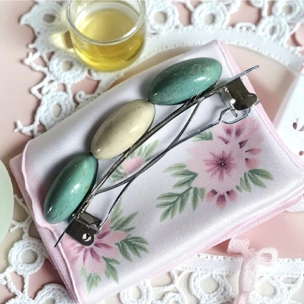 UNIQUE BOUTIQUE  FASHION  FORWARD BEADED HAIR BARETTE FOR HAIR ACCENT JEWELRY